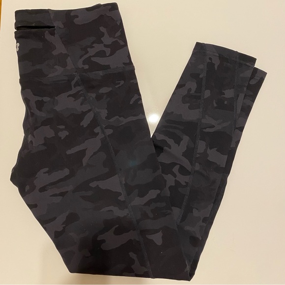 TUFF ATHLETICS - Black/Grey Camo Leggings - Picture 4 of 6
